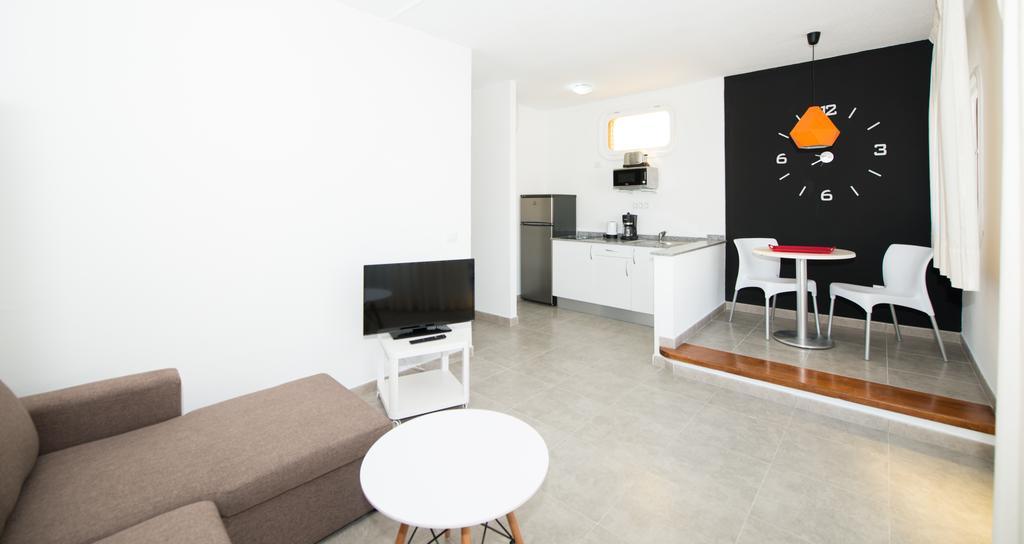Apartamentos Los Mariachis Плая дел Инглес Екстериор снимка